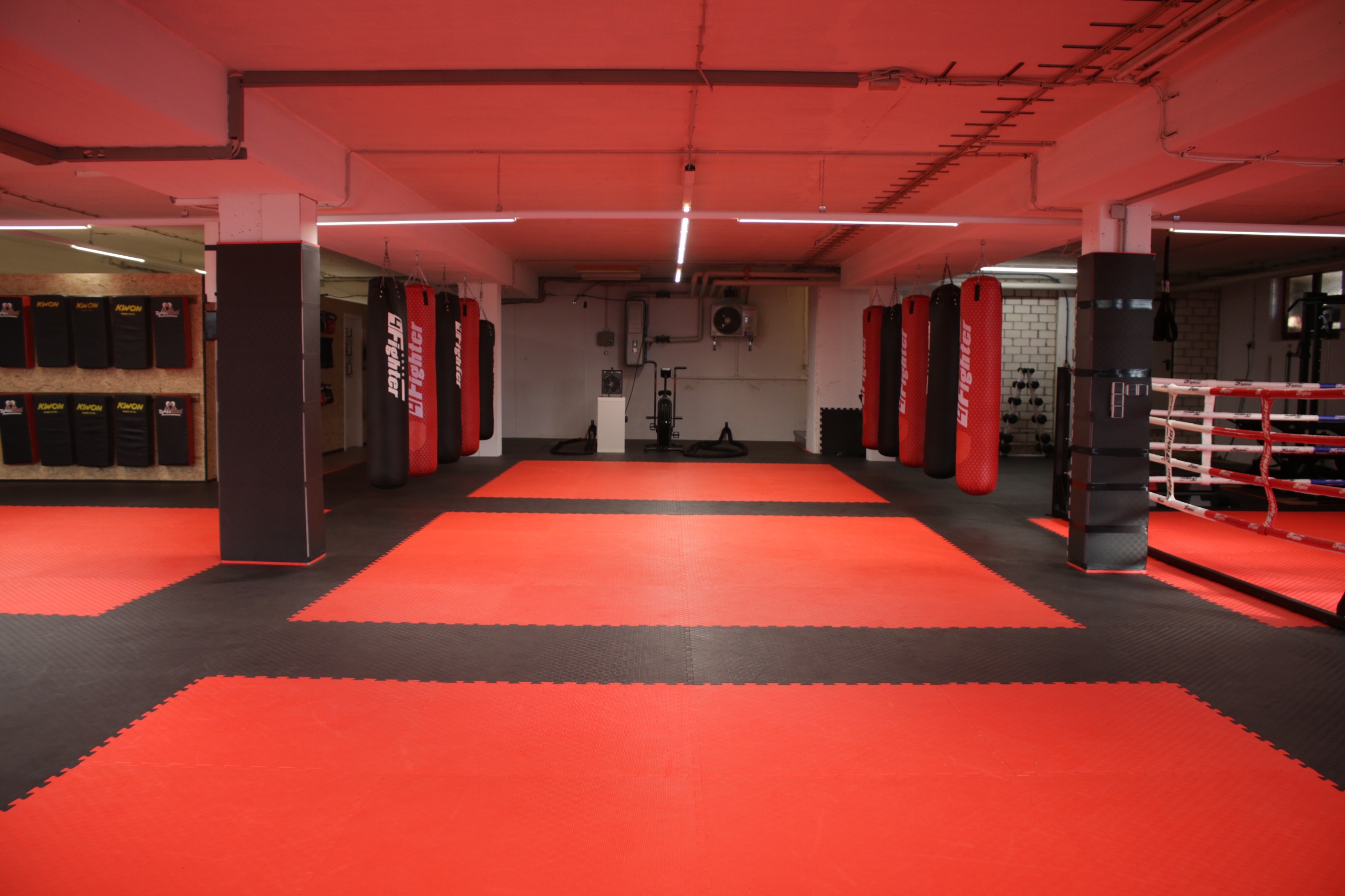 gymb Akademie f&uuml;r Selbstverteidigung & Kickboxen Weinstadt